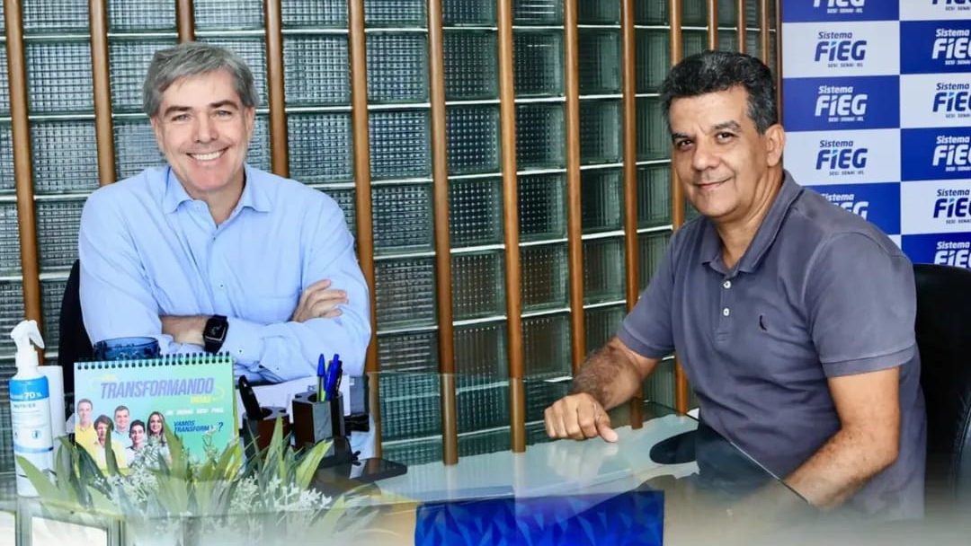 Presidente Elvis Roberson Pinto, em reunião com presidente da FIEG, André Rocha para tratar de Demandas do Setor Calçadista